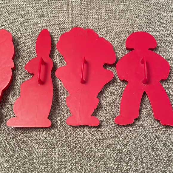 Tupperware Vintage Cookie Cutters Red Set of 7 Holidays - Picture 4 of 8